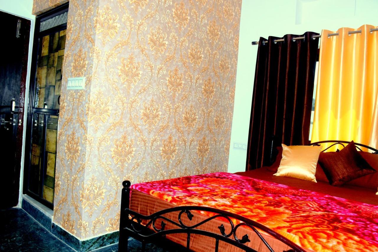 The New Lake Front Bed & Breakfast Udaipur Exterior photo