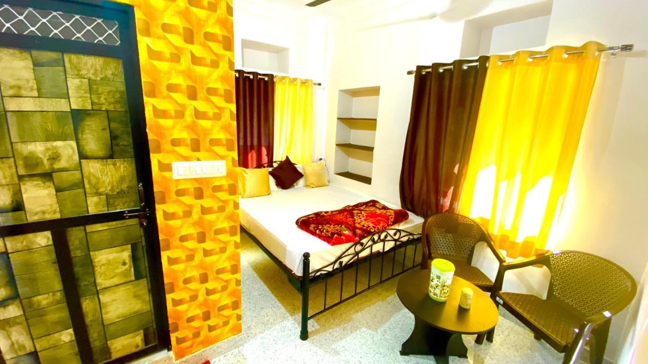 The New Lake Front Bed & Breakfast Udaipur Exterior photo