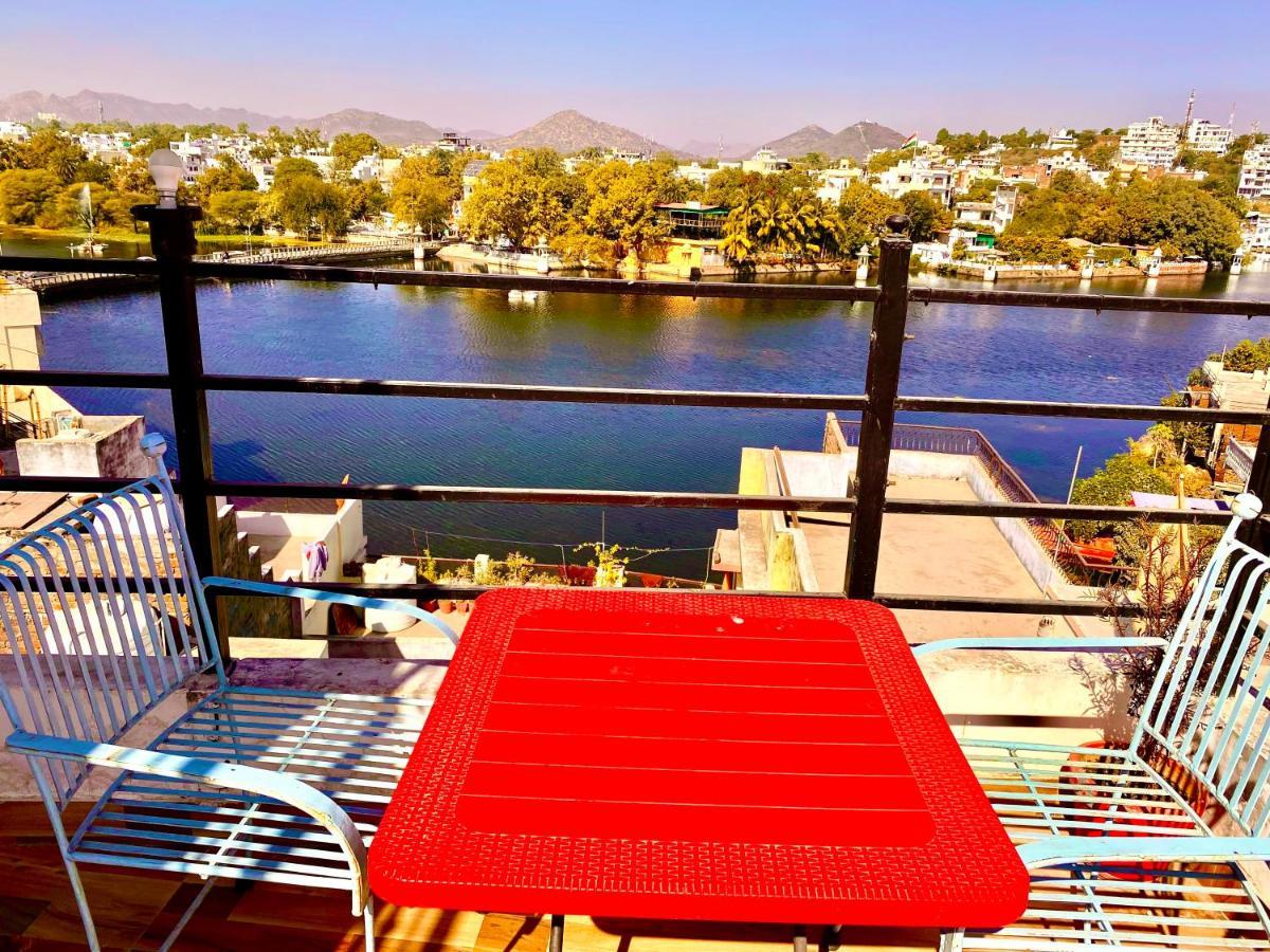 The New Lake Front Bed & Breakfast Udaipur Exterior photo